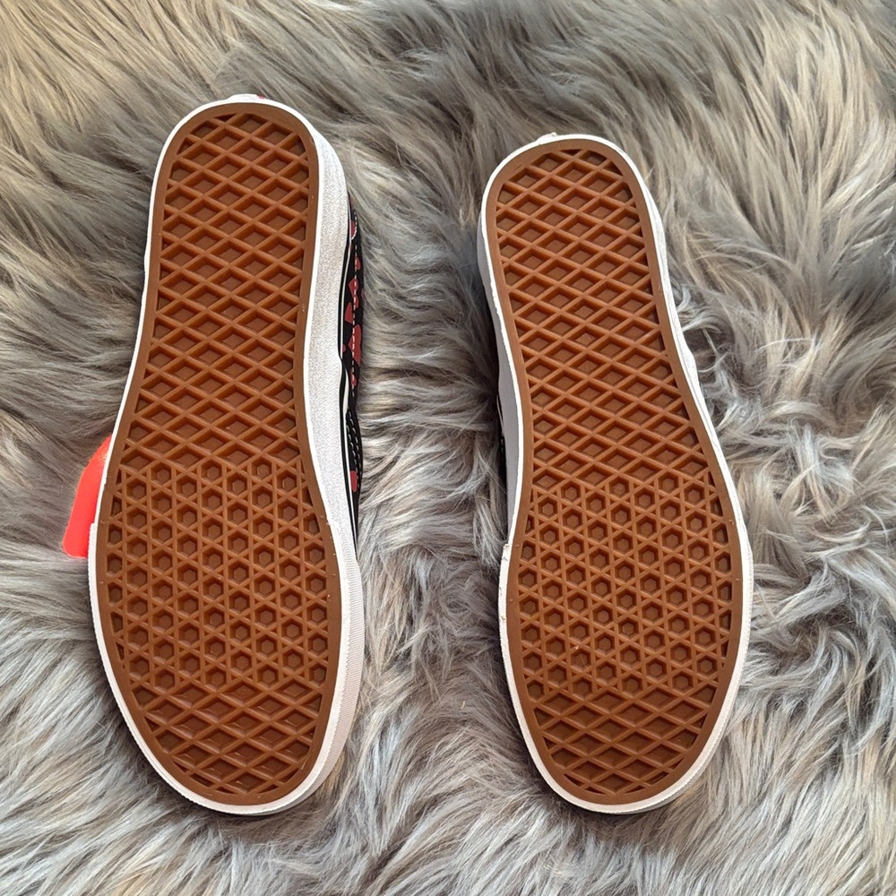 Vans valentine hearts slide ons - Picture 3 of 5